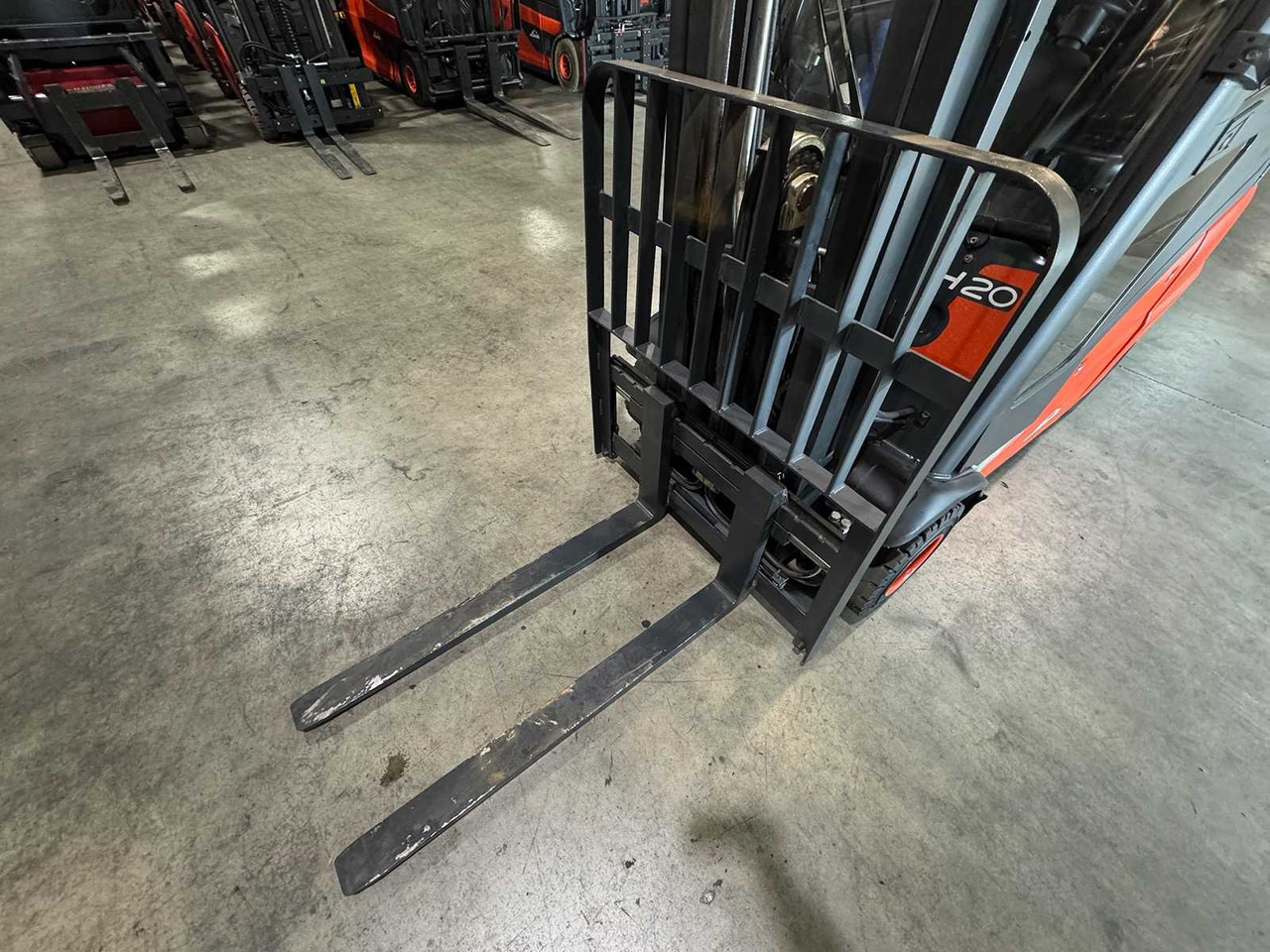 2008 SERVICE + UVV 10/2026 LINDE H20T 2,000KG TRIPLEX GAS FORKLIFT FORKLIFT 11,735 HOURS - Carrello elevatore: foto 5 2008 SERVICE + UVV 10/2026 LINDE H20T 2,000KG TRIPLEX GAS FORKLIFT FORKLIFT 11,735 HOURS - Carrello elevatore: foto 5