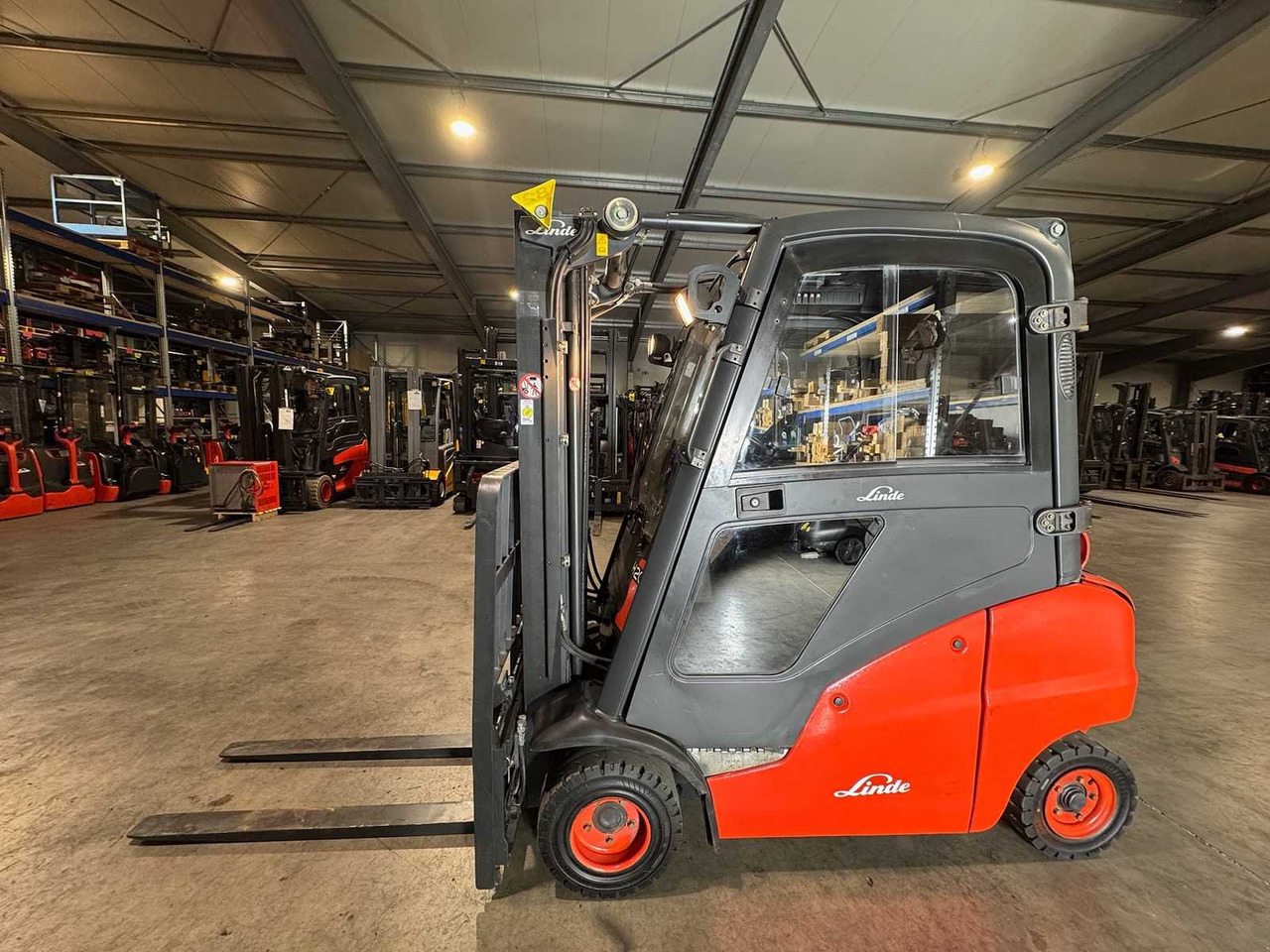 2008 SERVICE + UVV 10/2026 LINDE H20T 2,000KG TRIPLEX GAS FORKLIFT FORKLIFT 11,735 HOURS - Carrello elevatore: foto 1 2008 SERVICE + UVV 10/2026 LINDE H20T 2,000KG TRIPLEX GAS FORKLIFT FORKLIFT 11,735 HOURS - Carrello elevatore: foto 1