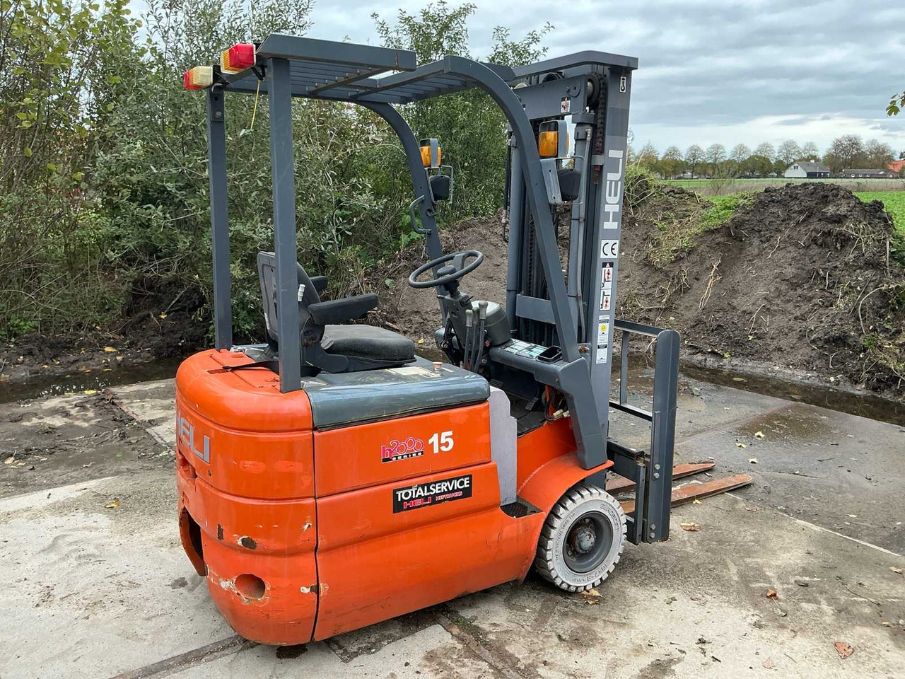 2009 HELI CPD15SAH2B FORKLIFT - Carrello elevatore: foto 4 2009 HELI CPD15SAH2B FORKLIFT - Carrello elevatore: foto 4