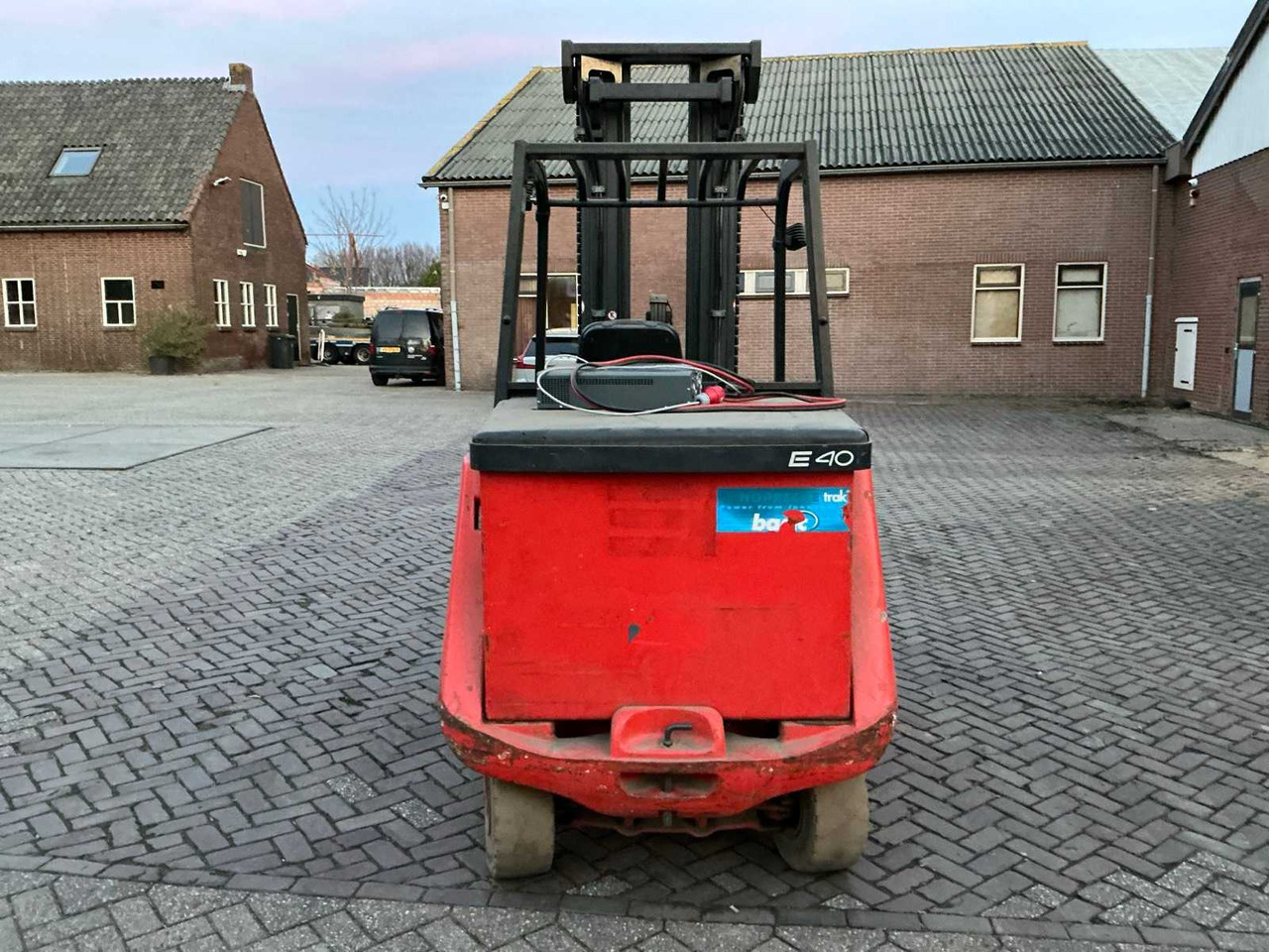 2009 LINDE E40 FORKLIFT - Carrello elevatore: foto 5 2009 LINDE E40 FORKLIFT - Carrello elevatore: foto 5