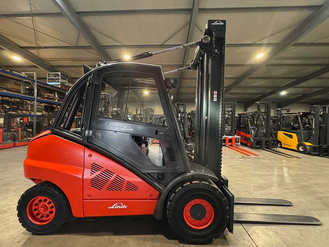2011 LINDE H50D 5.000KG 3.+4TH VALVE DIESEL FORKLIFT FORKLIFT - Carrello elevatore: foto 5 2011 LINDE H50D 5.000KG 3.+4TH VALVE DIESEL FORKLIFT FORKLIFT - Carrello elevatore: foto 5