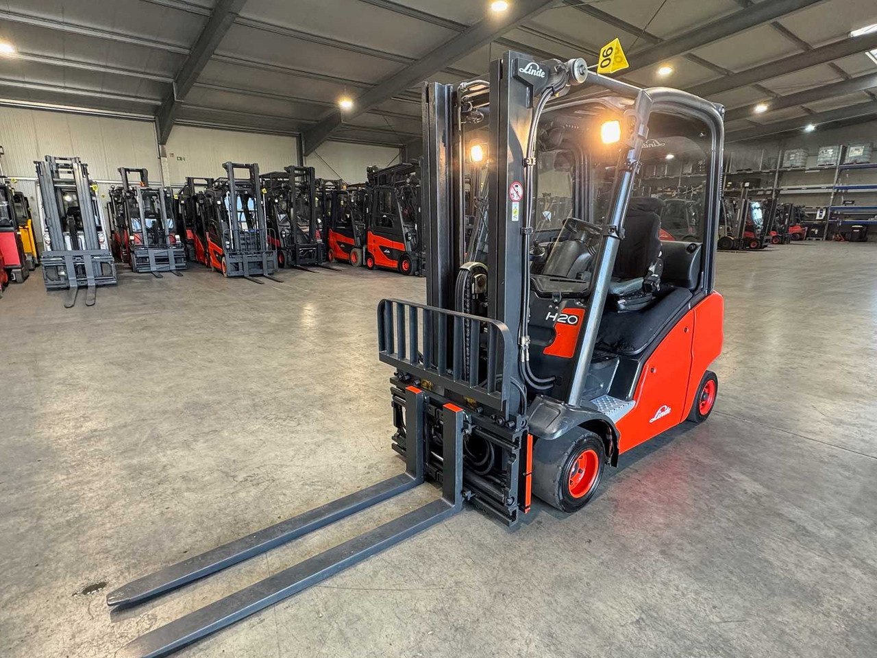 2011 SERVICE + UVV 09/2026 LINDE H20T 2.000KG TRIPLEX 3.+4. - Carrello elevatore: foto 1 2011 SERVICE + UVV 09/2026 LINDE H20T 2.000KG TRIPLEX 3.+4. - Carrello elevatore: foto 1