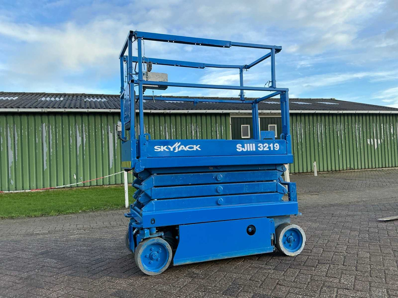 2012 SKYJACK SJIII3219 AERIAL PLATFORM - Piattaforma aerea: foto 1 2012 SKYJACK SJIII3219 AERIAL PLATFORM - Piattaforma aerea: foto 1