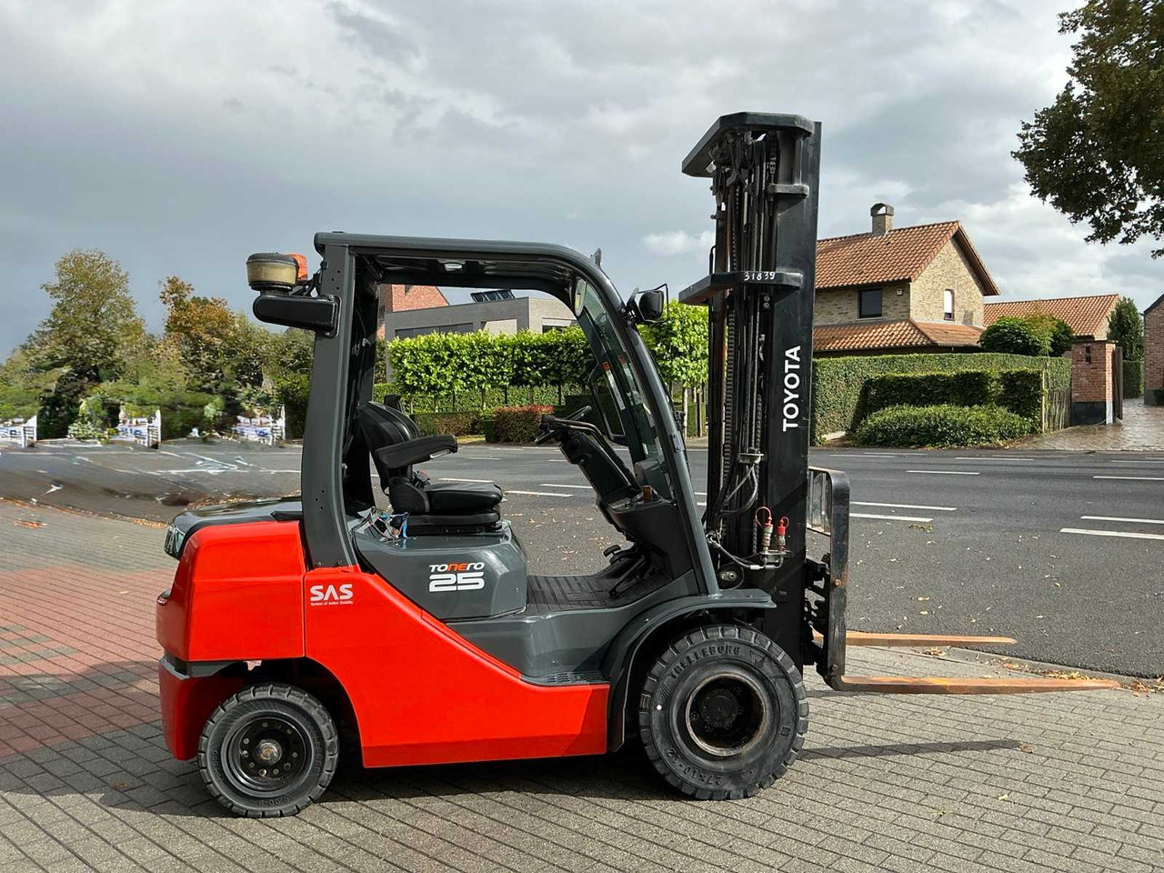 Carrello elevatore 2012 TOYOTA 02-8FDF25 FORKLIFT: foto 6 Carrello elevatore 2012 TOYOTA 02-8FDF25 FORKLIFT: foto 6
