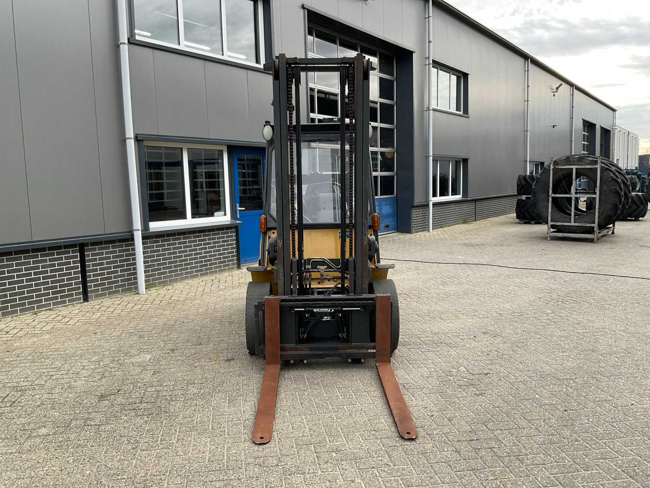 2013 CATERPILLAR DP40N FORKLIFT - Carrello elevatore: foto 2 2013 CATERPILLAR DP40N FORKLIFT - Carrello elevatore: foto 2