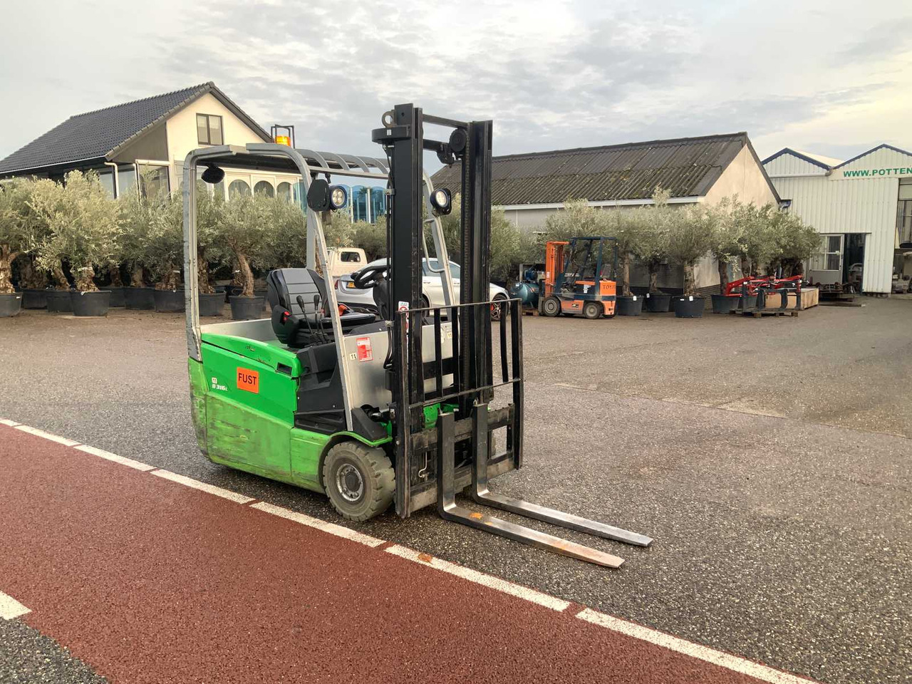 2013 CESAB B316L FORKLIFT - Carrello elevatore: foto 4 2013 CESAB B316L FORKLIFT - Carrello elevatore: foto 4