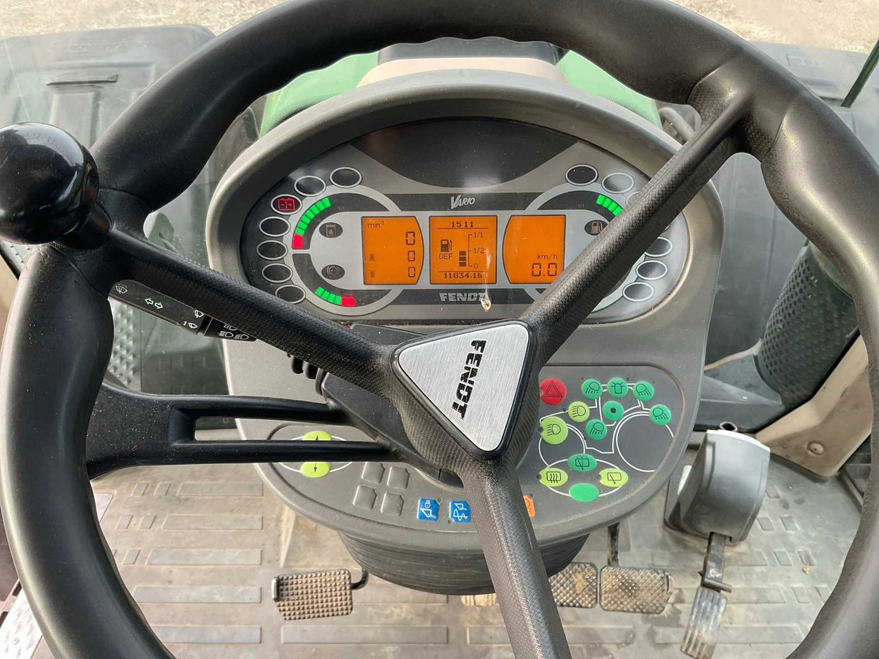 Trattore 2014 FENDT 718 SCR ALL-WHEEL DRIVE FARM TRACTOR: foto 20