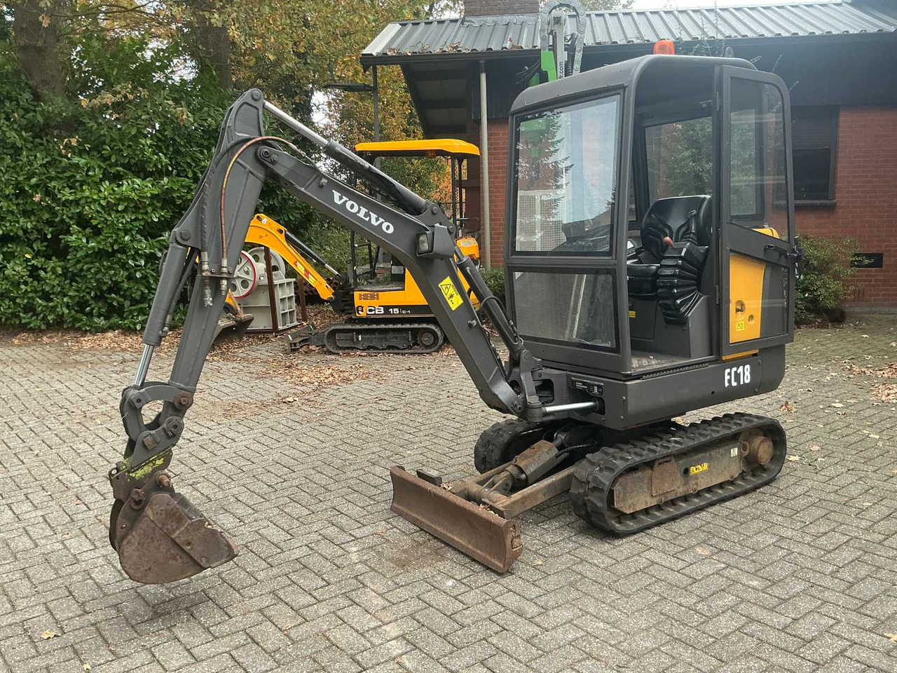 2015 VOLVO EC-18D MINI EXCAVATOR - Miniescavatore: foto 1 2015 VOLVO EC-18D MINI EXCAVATOR - Miniescavatore: foto 1