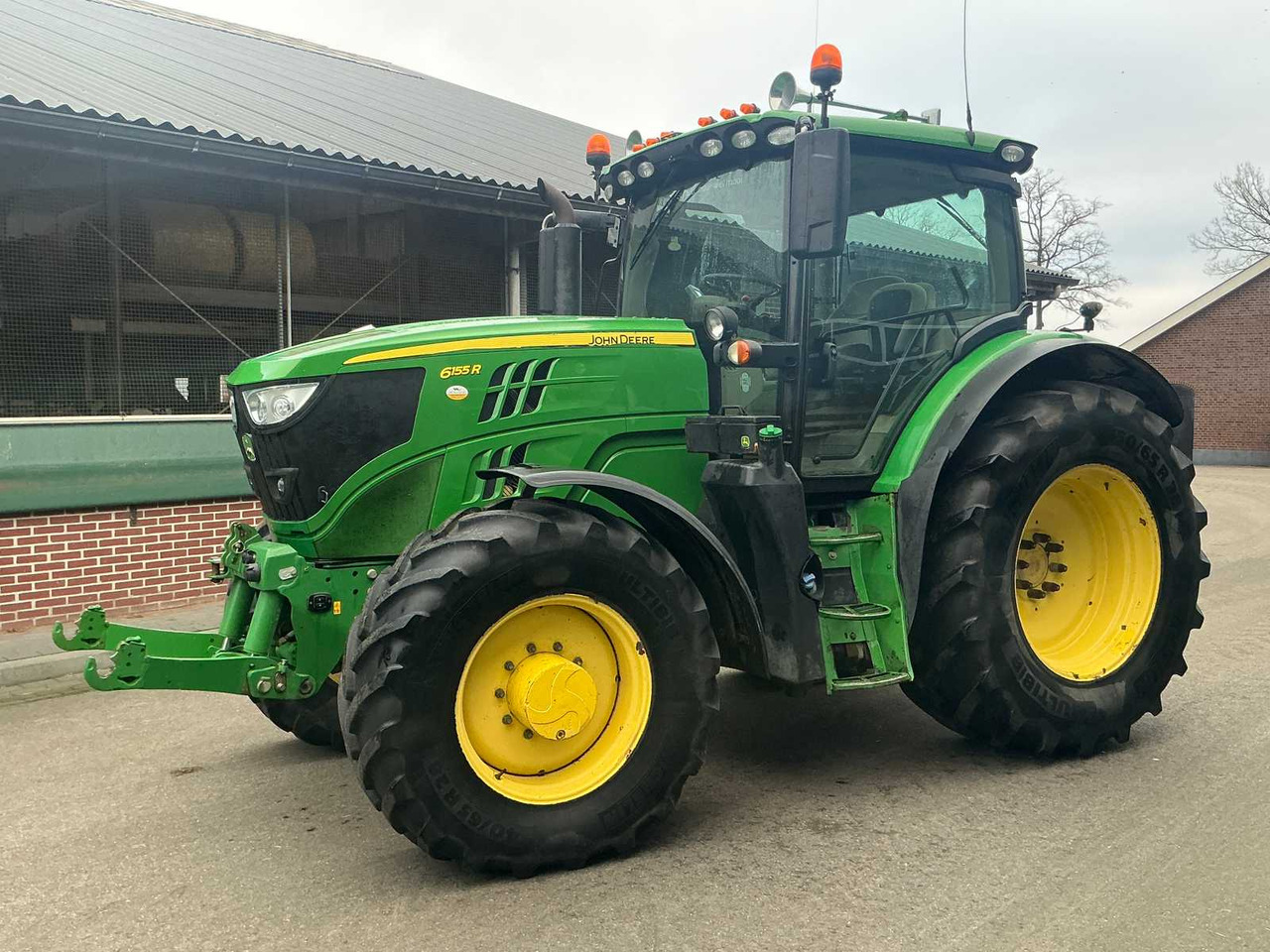 2016 JOHN DEERE 6155R FOUR WHEEL DRIVE FARM TRACTOR - Trattore: foto 4 2016 JOHN DEERE 6155R FOUR WHEEL DRIVE FARM TRACTOR - Trattore: foto 4