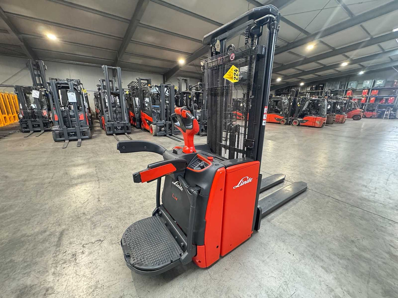 2018 SERVICE + UVV 10/2026 LINDE L14API TRIPLEX 470CM PALLET TRUCK PALLET TRUCK ANT SCALES INITIAL STROKE - Carrello elevatore: foto 4 2018 SERVICE + UVV 10/2026 LINDE L14API TRIPLEX 470CM PALLET TRUCK PALLET TRUCK ANT SCALES INITIAL STROKE - Carrello elevatore: foto 4