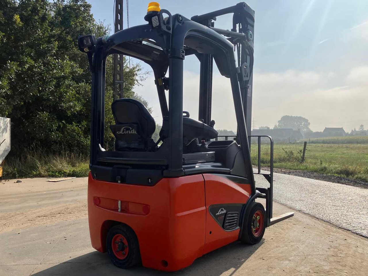 2019 LINDE E12 ELECTRIC FORKLIFT TRUCK - Carrello elevatore: foto 5 2019 LINDE E12 ELECTRIC FORKLIFT TRUCK - Carrello elevatore: foto 5