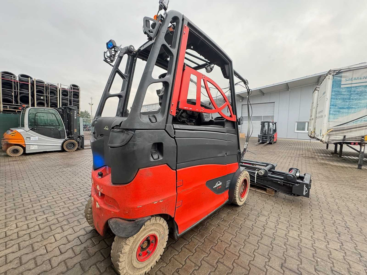 2020 LINDE E45HL EVO 4.500KG 3.+4TH VALVE ELECTRIC FORKLIFT FORKLIFT E45 E50 - Carrello elevatore: foto 5 2020 LINDE E45HL EVO 4.500KG 3.+4TH VALVE ELECTRIC FORKLIFT FORKLIFT E45 E50 - Carrello elevatore: foto 5