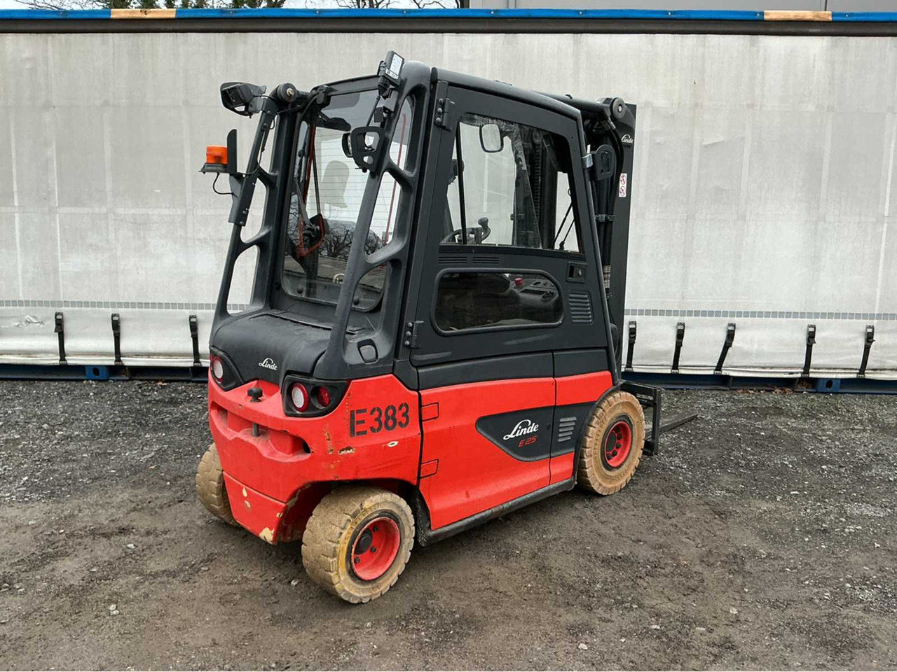 2022 LINDE E25-01 FORKLIFT - Carrello elevatore: foto 3 2022 LINDE E25-01 FORKLIFT - Carrello elevatore: foto 3