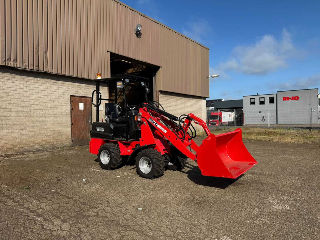 2024 STAHLWORKS R906 SHOVEL - Pala gommata: foto 1 2024 STAHLWORKS R906 SHOVEL - Pala gommata: foto 1