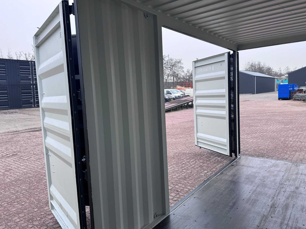 Container marittimo 40ft HQ High Cube shipping container with 3 side doors: foto 17