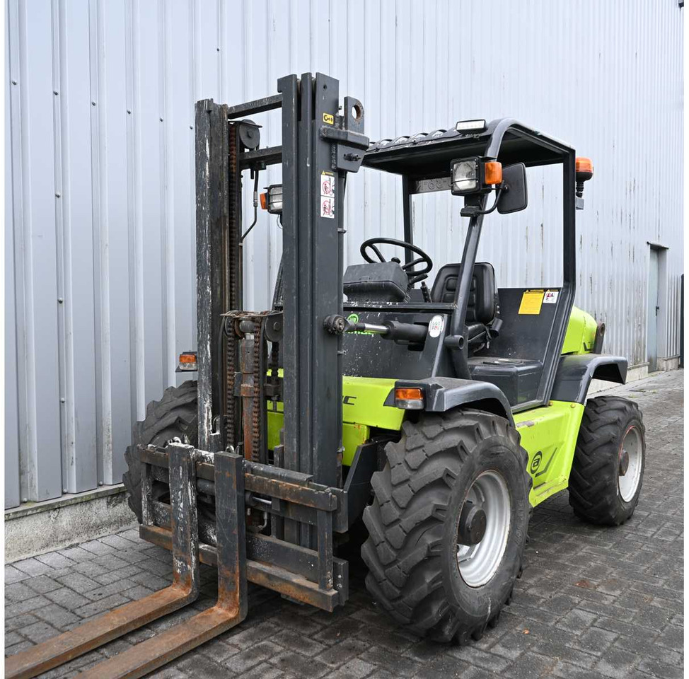 AGRIMAC - 2003 - TH210 - ROUGH TERRAIN FORKLIFT - Carrello elevatore: foto 2 AGRIMAC - 2003 - TH210 - ROUGH TERRAIN FORKLIFT - Carrello elevatore: foto 2