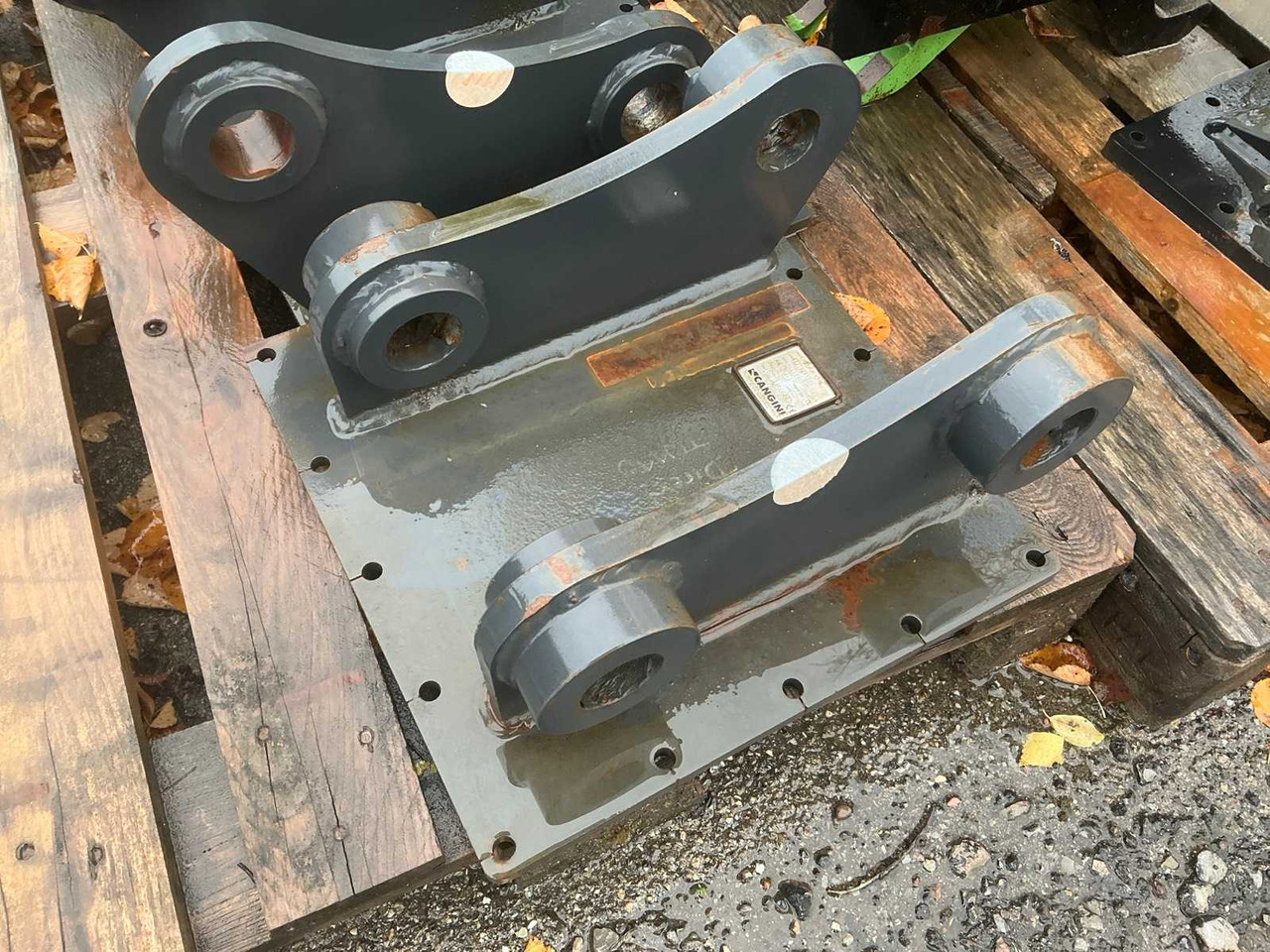 CANGINI - 2021 - ADAPTER PLATE WITH BOLT MOUNT - Pala gommata: foto 1 CANGINI - 2021 - ADAPTER PLATE WITH BOLT MOUNT - Pala gommata: foto 1