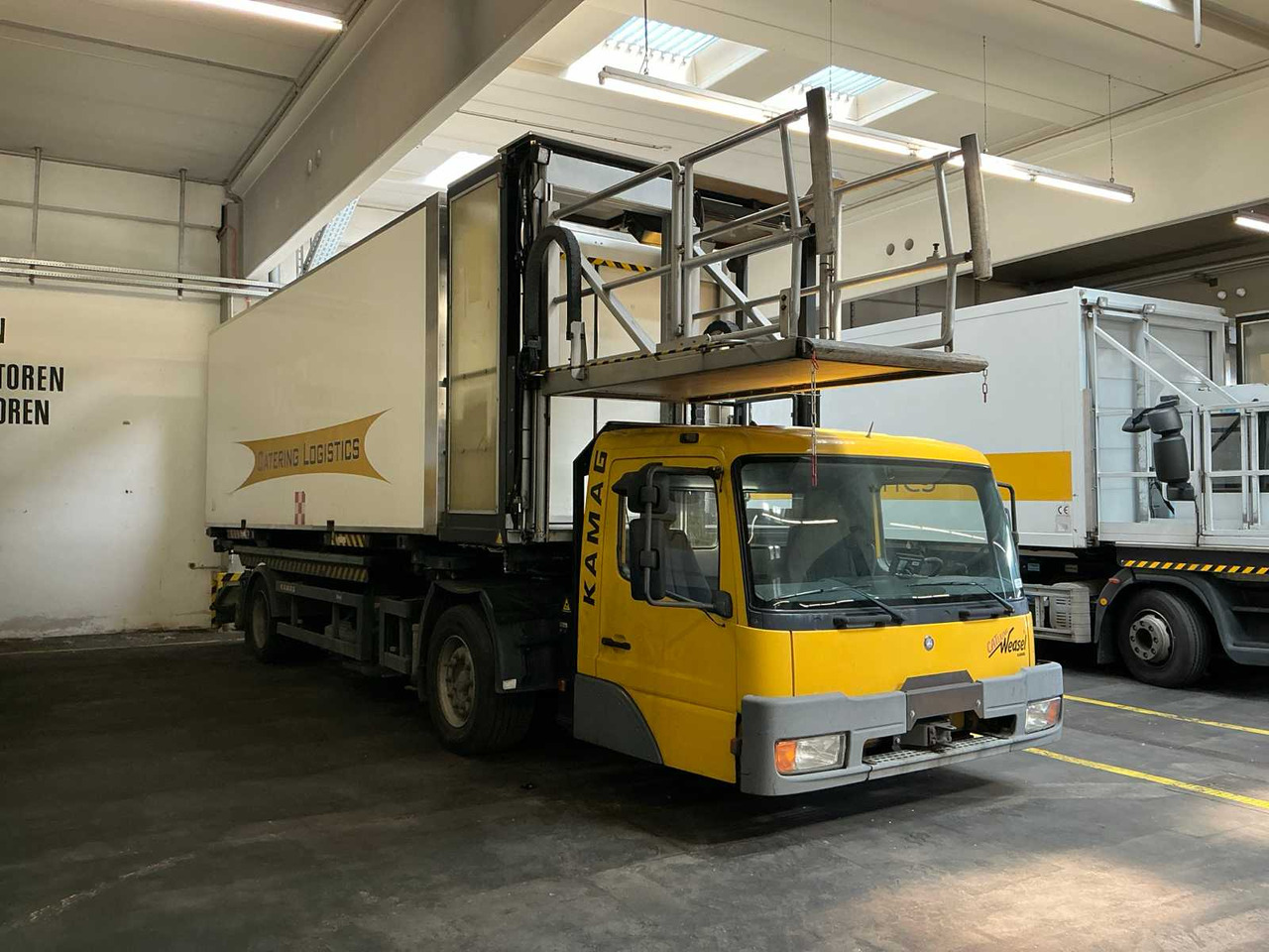 2002 MERCEDES-BENZ WBC22 CATERING TRUCK - Camion: foto 2 2002 MERCEDES-BENZ WBC22 CATERING TRUCK - Camion: foto 2