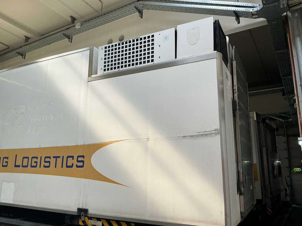 Camion 2002 MERCEDES-BENZ WBC22 CATERING TRUCK: foto 8 Camion 2002 MERCEDES-BENZ WBC22 CATERING TRUCK: foto 8