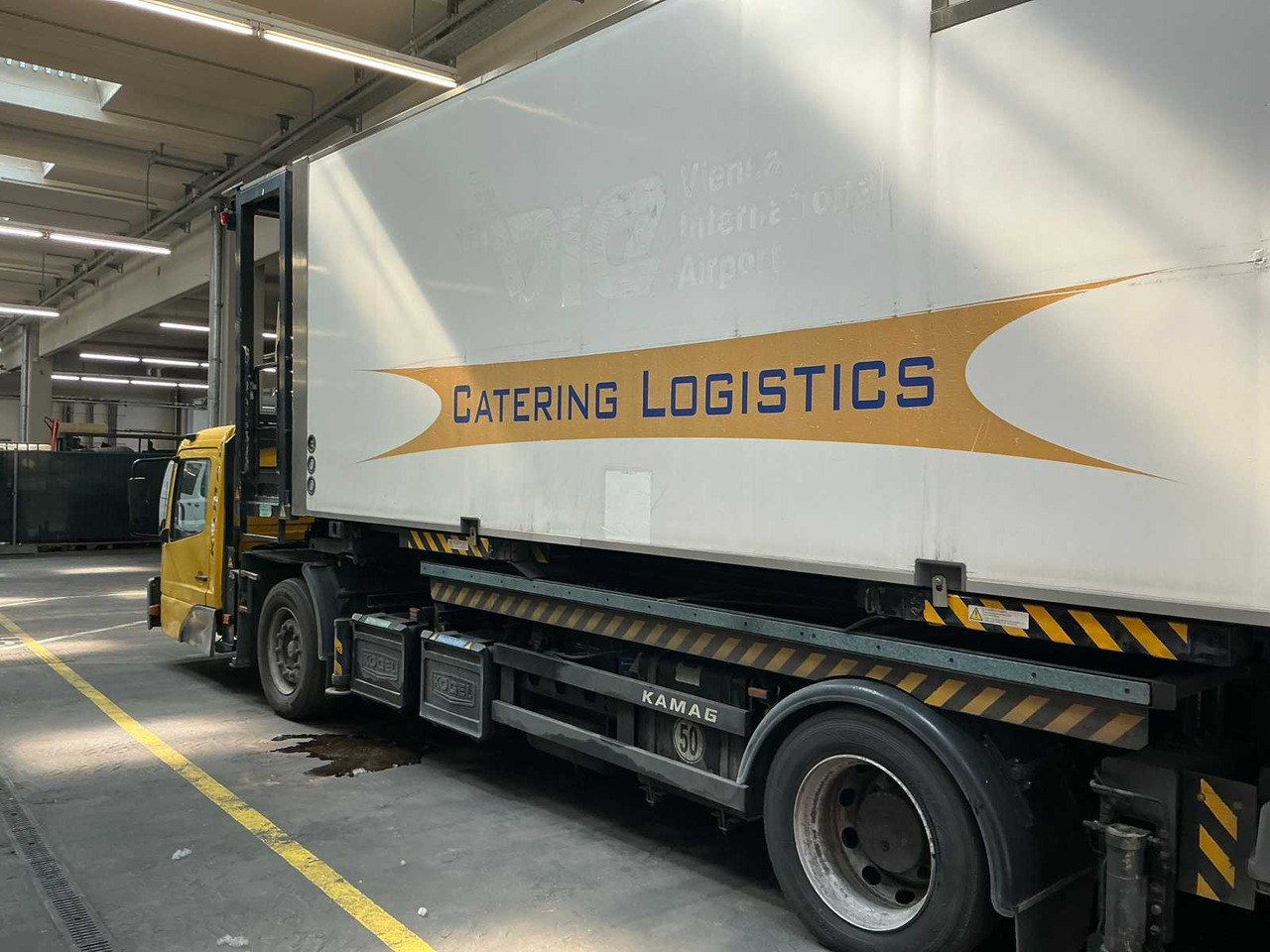 Camion 2002 MERCEDES-BENZ WBC22 CATERING TRUCK: foto 6 Camion 2002 MERCEDES-BENZ WBC22 CATERING TRUCK: foto 6