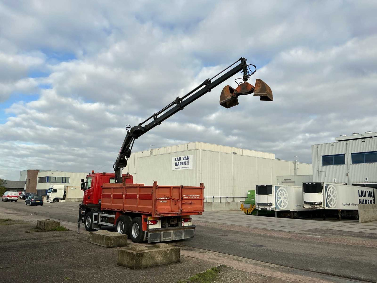 2009 SCANIA G420 TIPPER TRUCK WITH CRANE - Camion: foto 5 2009 SCANIA G420 TIPPER TRUCK WITH CRANE - Camion: foto 5