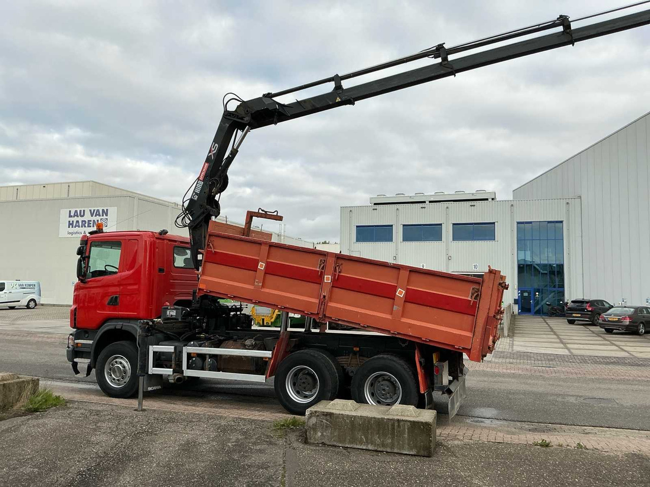 2009 SCANIA G420 TIPPER TRUCK WITH CRANE - Camion: foto 3 2009 SCANIA G420 TIPPER TRUCK WITH CRANE - Camion: foto 3