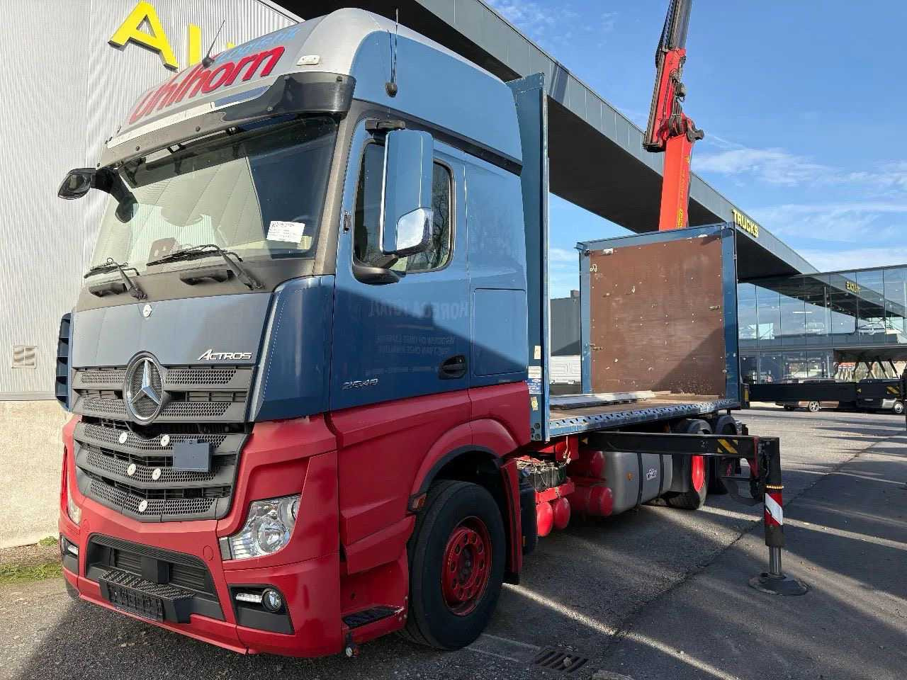 2018 MERCEDES-BENZ ACTROS 2548 TRUCK WITH LOADING CRANE - Camion: foto 1 2018 MERCEDES-BENZ ACTROS 2548 TRUCK WITH LOADING CRANE - Camion: foto 1