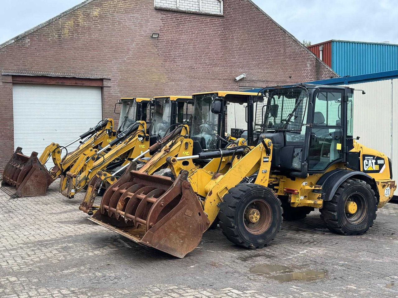 Caterpillar 908  908 908H 906 wegens contractbreuk - Pala gommata: foto 3 Caterpillar 908  908 908H 906 wegens contractbreuk - Pala gommata: foto 3