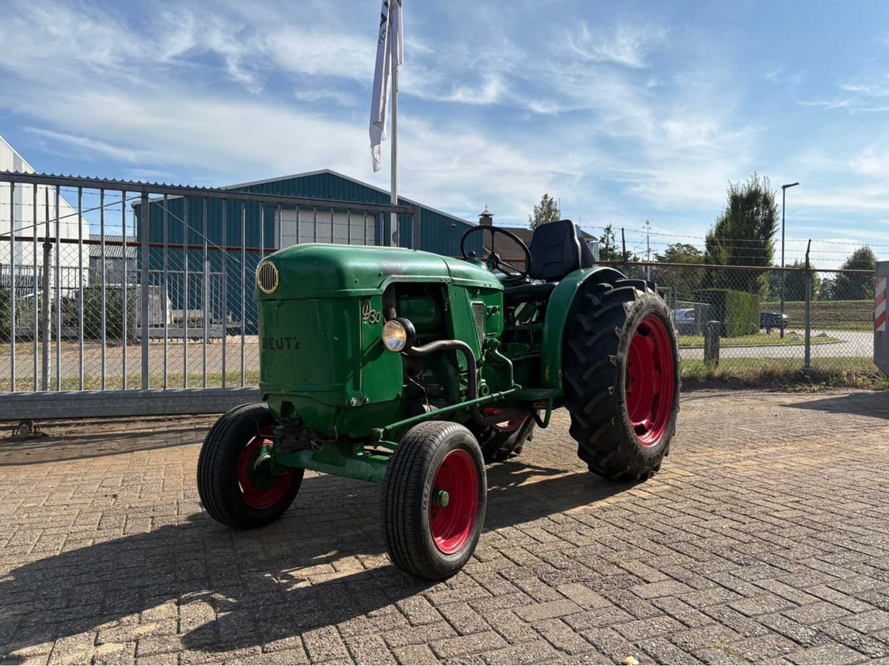 Deutz D30-PF - Trattore piccolo: foto 1 Deutz D30-PF - Trattore piccolo: foto 1