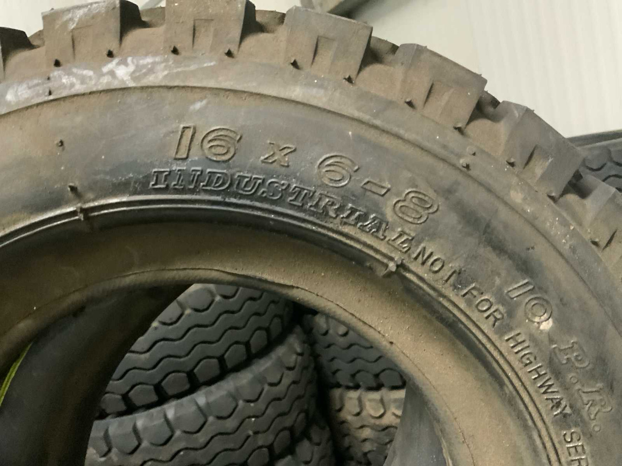 Dunlop - Cerchi e pneumatici per Trattore: foto 3 Dunlop - Cerchi e pneumatici per Trattore: foto 3