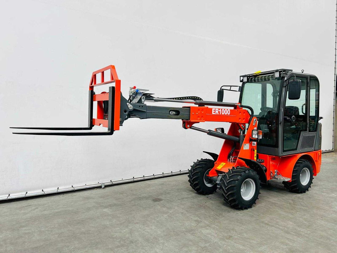 EVERUN - 2025 - ER1000 - TELESCOPIC ARTICULATED WHEEL LOADER KUBOTA EURO5 - Pala gommata: foto 5 EVERUN - 2025 - ER1000 - TELESCOPIC ARTICULATED WHEEL LOADER KUBOTA EURO5 - Pala gommata: foto 5