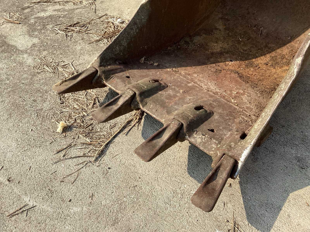 EXCAVATOR BUCKET - Escavatore gommato: foto 3 EXCAVATOR BUCKET - Escavatore gommato: foto 3