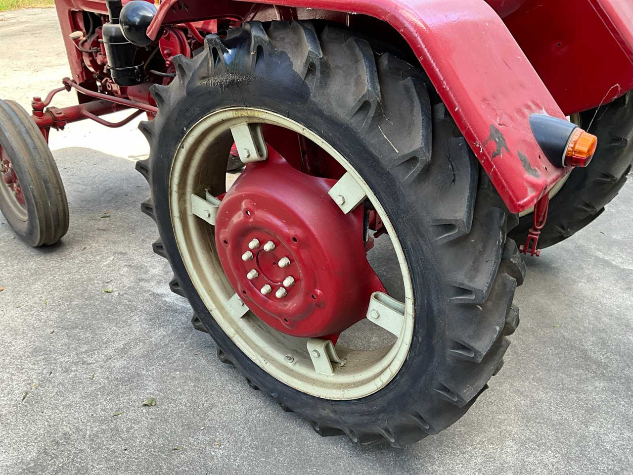 Farmall DGD-4 - Trattore: foto 5 Farmall DGD-4 - Trattore: foto 5