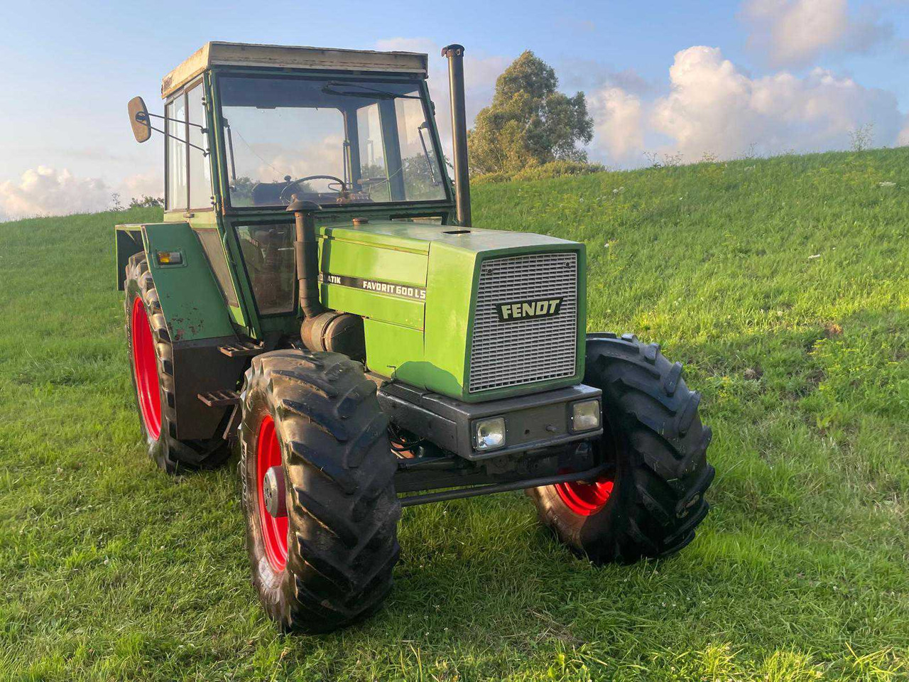Fendt Favorit 600 LSA - Trattore: foto 4 Fendt Favorit 600 LSA - Trattore: foto 4