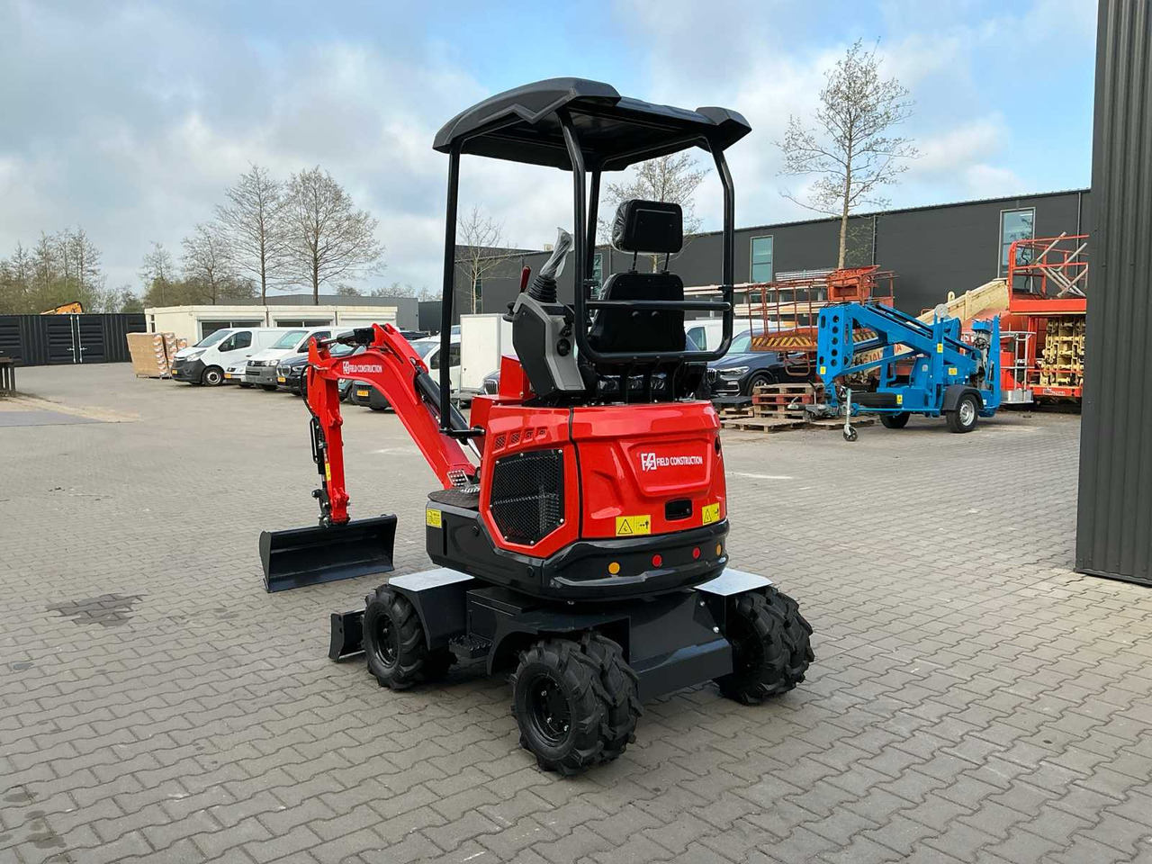 Field Construction HFT-15 - Escavatore gommato: foto 4 Field Construction HFT-15 - Escavatore gommato: foto 4