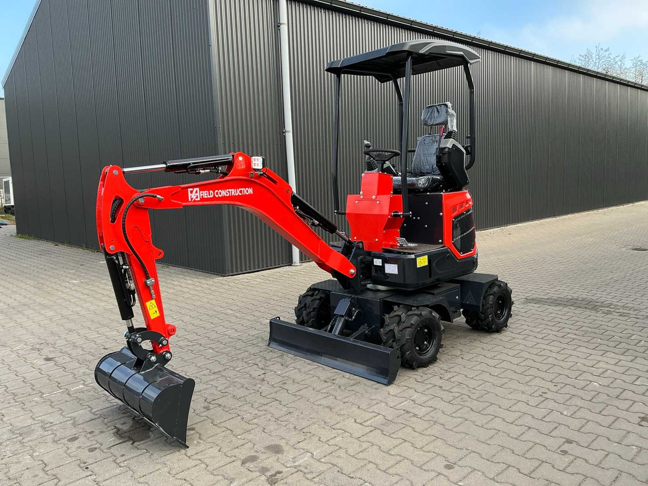 Field Construction HFT-15 - Escavatore gommato: foto 1 Field Construction HFT-15 - Escavatore gommato: foto 1