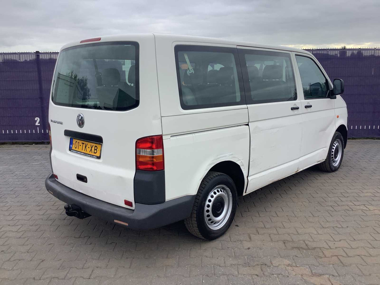 2006 - VOLKSWAGEN - TRANSPORTER KOMBI - 1.9 TDI 300 BASELINE - COMMERCIAL VEHICLE - Furgone: foto 4 2006 - VOLKSWAGEN - TRANSPORTER KOMBI - 1.9 TDI 300 BASELINE - COMMERCIAL VEHICLE - Furgone: foto 4
