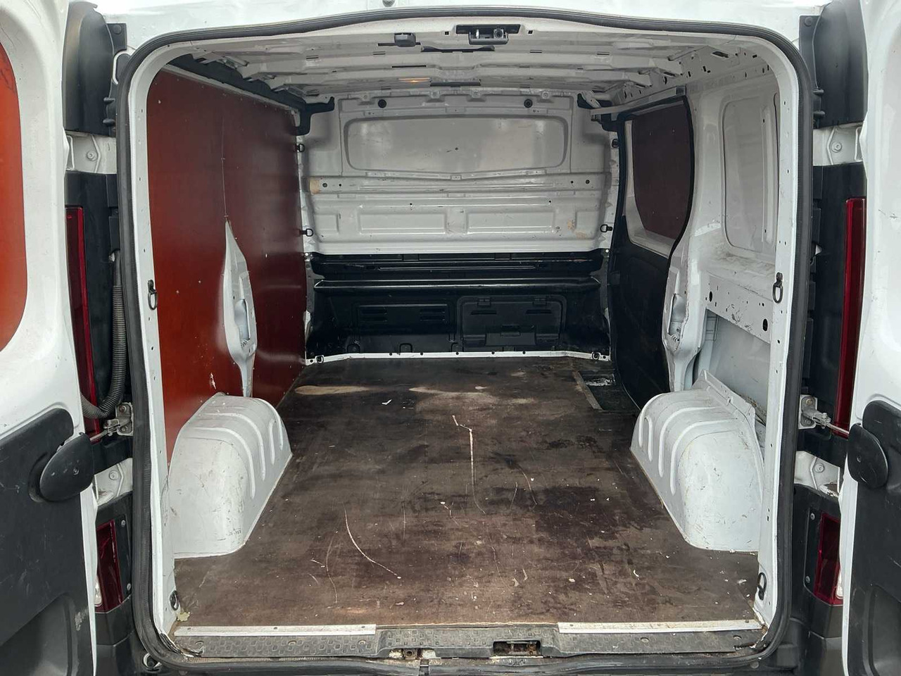 2016 - OPEL - VIVARO - 1.6 CDTI L1H1 SPORT - COMMERCIAL VEHICLE - Furgone: foto 5 2016 - OPEL - VIVARO - 1.6 CDTI L1H1 SPORT - COMMERCIAL VEHICLE - Furgone: foto 5