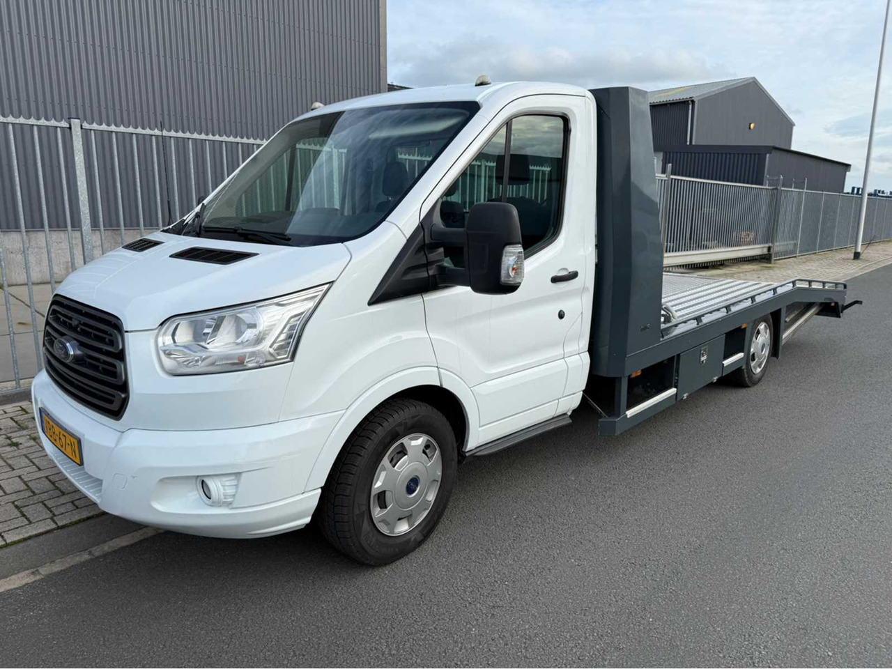 FORD - TRANSIT - TIJHOF CAR TRANSPORTER - COMMERCIAL VEHICLE - 2016 - Furgone: foto 2 FORD - TRANSIT - TIJHOF CAR TRANSPORTER - COMMERCIAL VEHICLE - 2016 - Furgone: foto 2