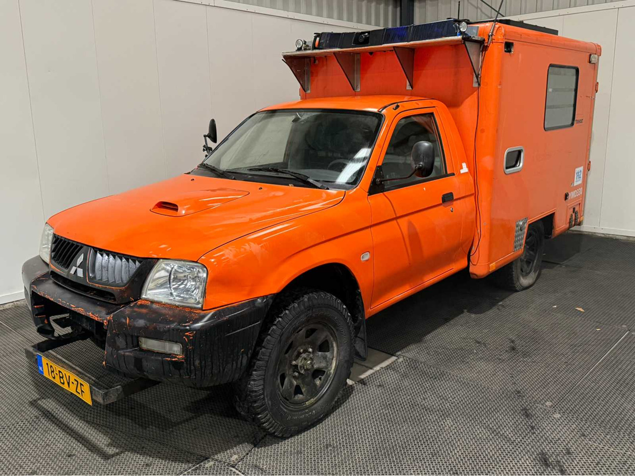 MITSUBISHI - L 200 - 4X4 - EX RESCUE BRIGADE - COMMERCIAL VEHICLE - 2006 - Furgone: foto 2 MITSUBISHI - L 200 - 4X4 - EX RESCUE BRIGADE - COMMERCIAL VEHICLE - 2006 - Furgone: foto 2