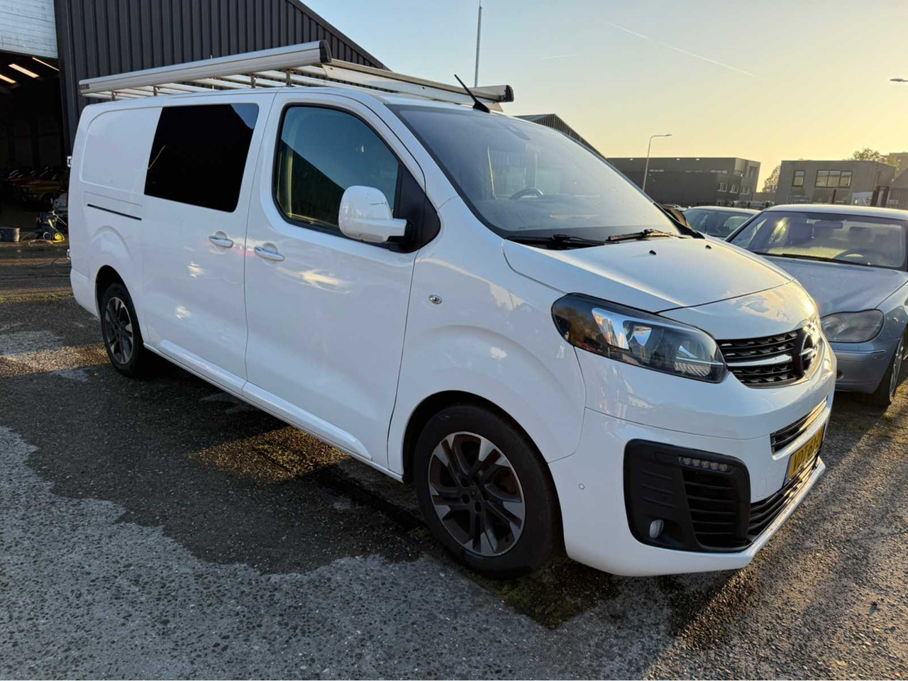 OPEL - VIVARO L3 - DOUBLE CAB - AUTOMATIC - 180 HP - COMMERCIAL VEHICLE 20 - Furgone: foto 3 OPEL - VIVARO L3 - DOUBLE CAB - AUTOMATIC - 180 HP - COMMERCIAL VEHICLE 20 - Furgone: foto 3