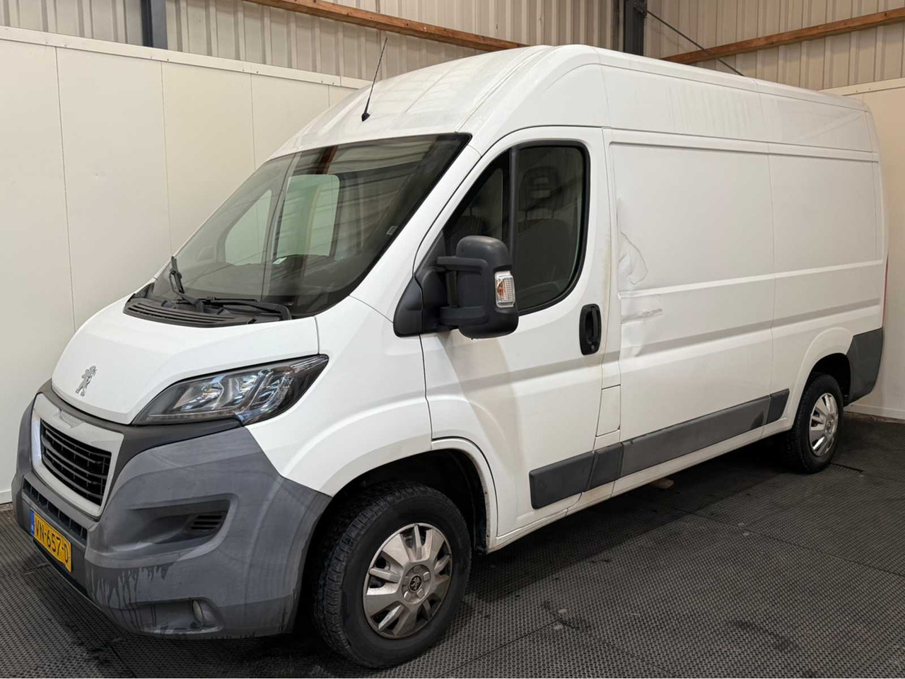 PEUGEOT - BOXER - 330 2.2 HDI L2H2 - COMMERCIAL VEHICLE - 2015 - Furgone: foto 1 PEUGEOT - BOXER - 330 2.2 HDI L2H2 - COMMERCIAL VEHICLE - 2015 - Furgone: foto 1