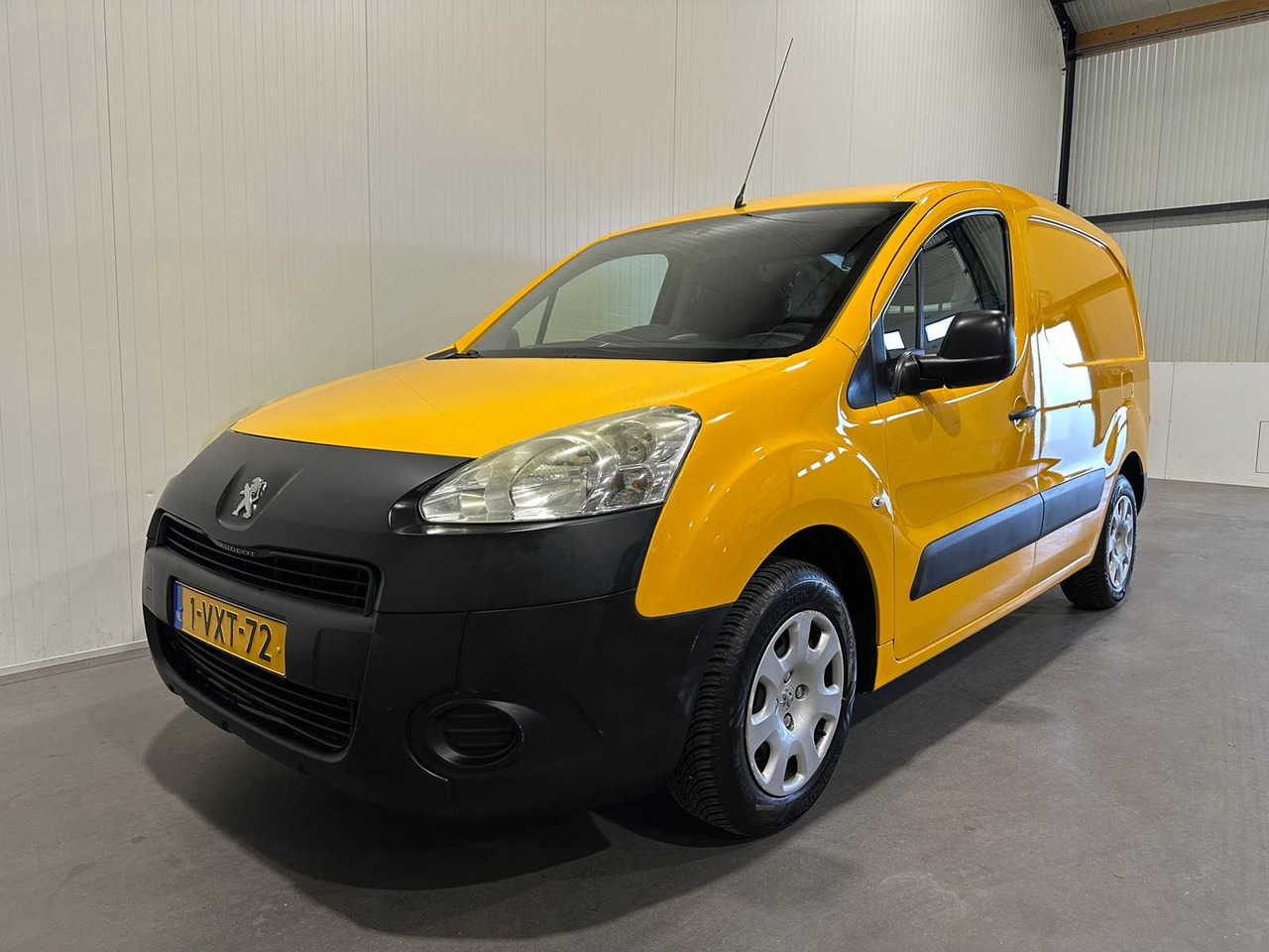 PEUGEOT PARTNER 120 1.6EHDI L1XT PR+ 1-VXT-72 - Furgone: foto 1 PEUGEOT PARTNER 120 1.6EHDI L1XT PR+ 1-VXT-72 - Furgone: foto 1