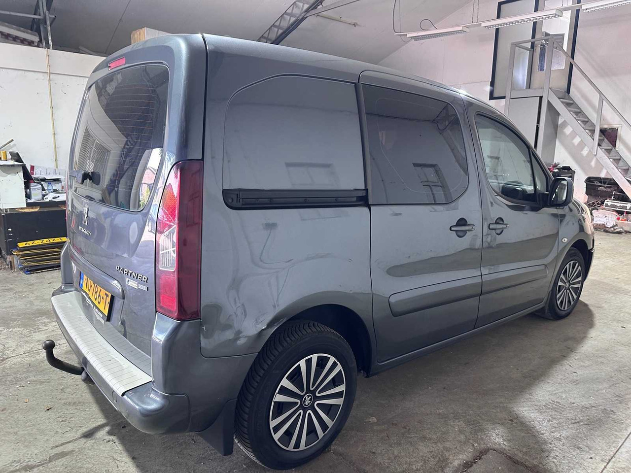 PEUGEOT - PARTNER - 120 1.6EHDI XT PR+, AUTOMATIC - VD-786-T - Furgone: foto 5 PEUGEOT - PARTNER - 120 1.6EHDI XT PR+, AUTOMATIC - VD-786-T - Furgone: foto 5