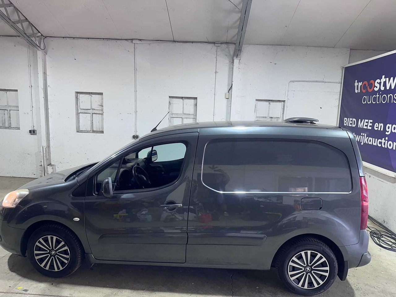 PEUGEOT - PARTNER - 120 1.6EHDI XT PR+, AUTOMATIC - VD-786-T - Furgone: foto 2 PEUGEOT - PARTNER - 120 1.6EHDI XT PR+, AUTOMATIC - VD-786-T - Furgone: foto 2