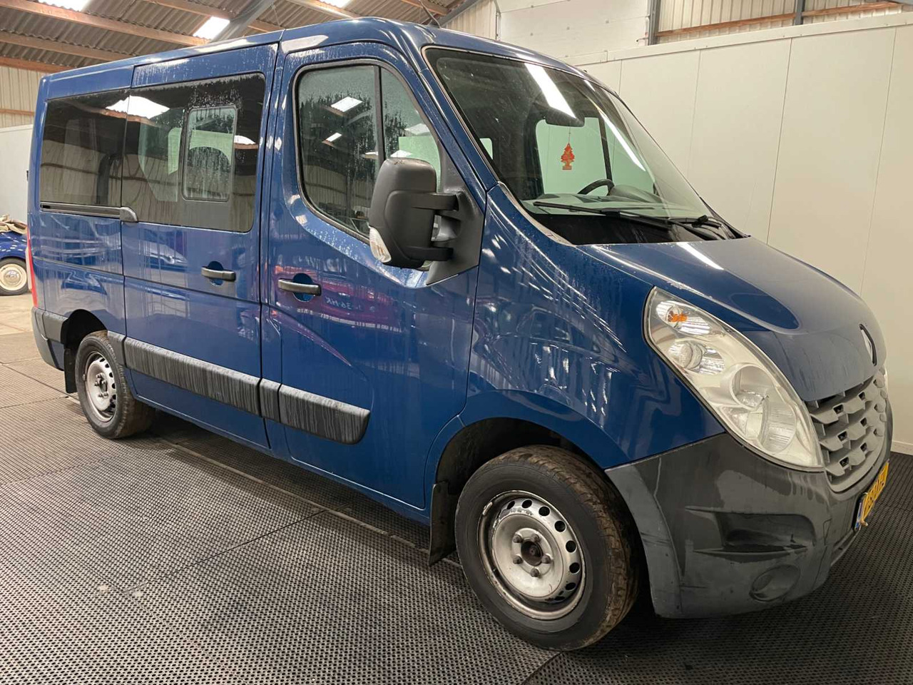 RENAULT - MASTER - WHEELCHAIR BUS - LIFT - AUTOMATIC - COMMERCIAL VEHICLE - 2014 - Furgone: foto 5 RENAULT - MASTER - WHEELCHAIR BUS - LIFT - AUTOMATIC - COMMERCIAL VEHICLE - 2014 - Furgone: foto 5