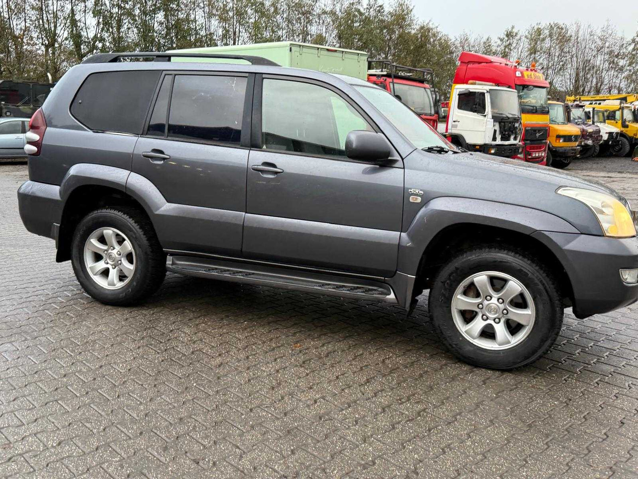 TOYOTA - LAND CRUISER - 3.0 D-4D VX HR BL.V. - COMMERCIAL VEHICLE - Furgone: foto 4 TOYOTA - LAND CRUISER - 3.0 D-4D VX HR BL.V. - COMMERCIAL VEHICLE - Furgone: foto 4
