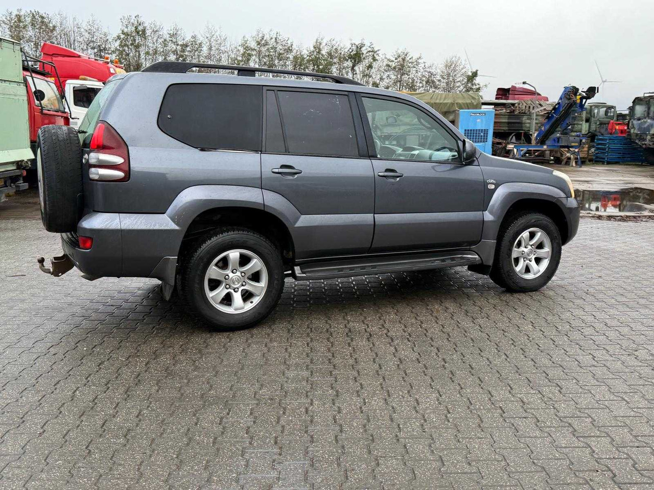 TOYOTA - LAND CRUISER - 3.0 D-4D VX HR BL.V. - COMMERCIAL VEHICLE - Furgone: foto 3 TOYOTA - LAND CRUISER - 3.0 D-4D VX HR BL.V. - COMMERCIAL VEHICLE - Furgone: foto 3