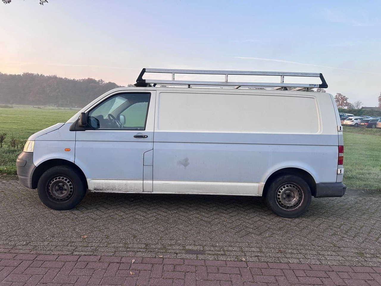 VOLKSWAGEN - TRANSPORTER T5 2.5 TDI 340 - 08-VBG-2 - Furgone: foto 2 VOLKSWAGEN - TRANSPORTER T5 2.5 TDI 340 - 08-VBG-2 - Furgone: foto 2