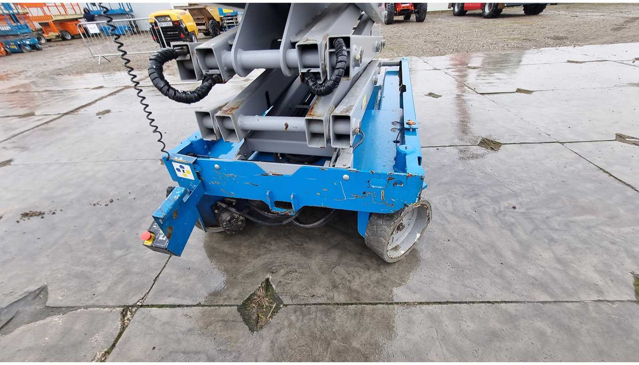 Piattaforma aerea GENIE - GS4047 - AERIAL WORK PLATFORMS - 2015 (77294287): foto 8 Piattaforma aerea GENIE - GS4047 - AERIAL WORK PLATFORMS - 2015 (77294287): foto 8